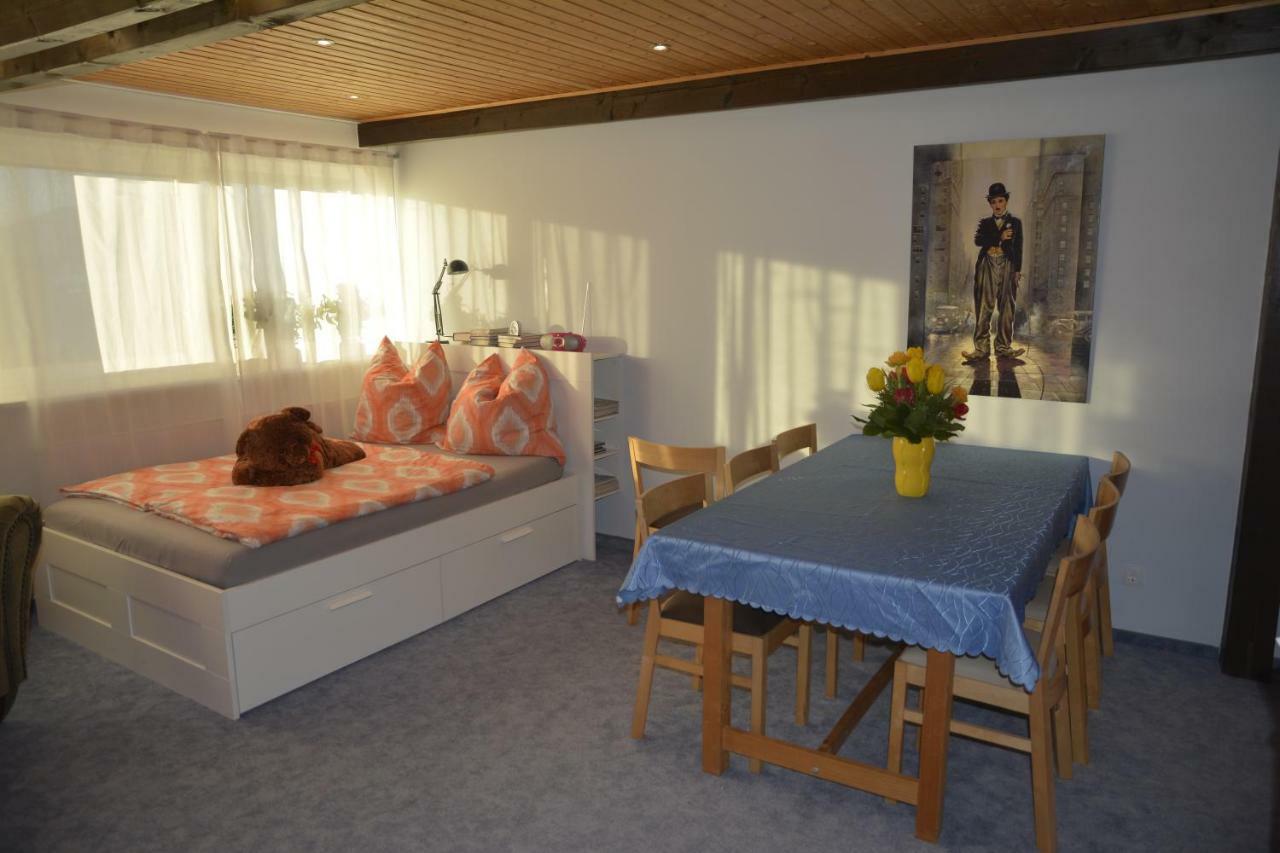 Familienzimmer Bastian Haibach  Exterior foto